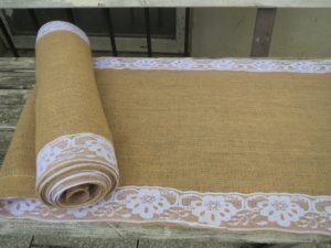 Jutový běhoun široký s bílou krajkou, š 48cm, d 5m, k dispozici 10ks